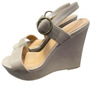 Charlotte Russe Women's Cream Sandals.